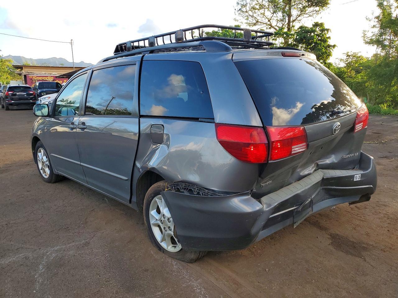 2005 Toyota Sienna Ce 7 Passenger - Фото 2
