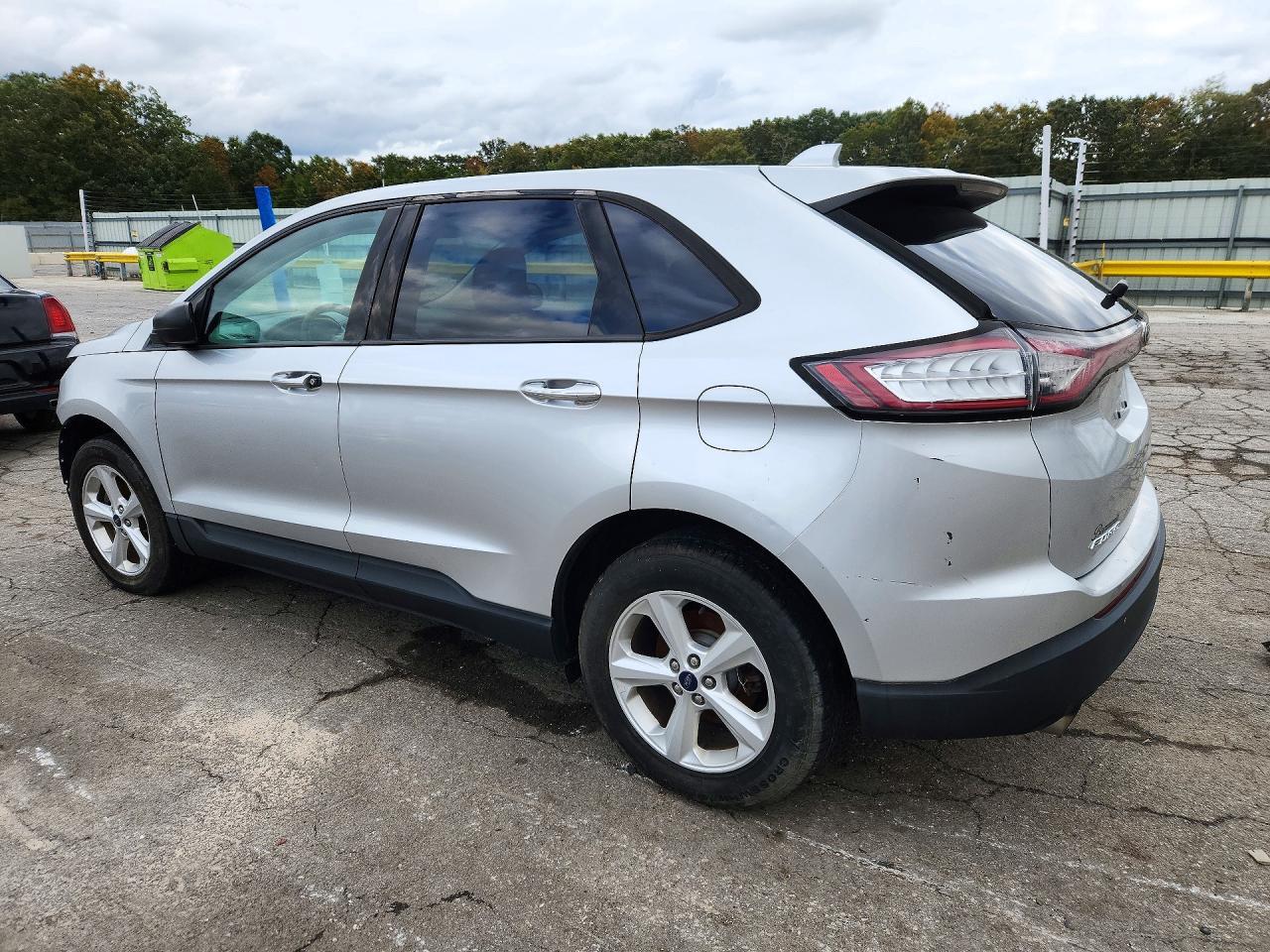 2015 Ford Edge Se - Image 2