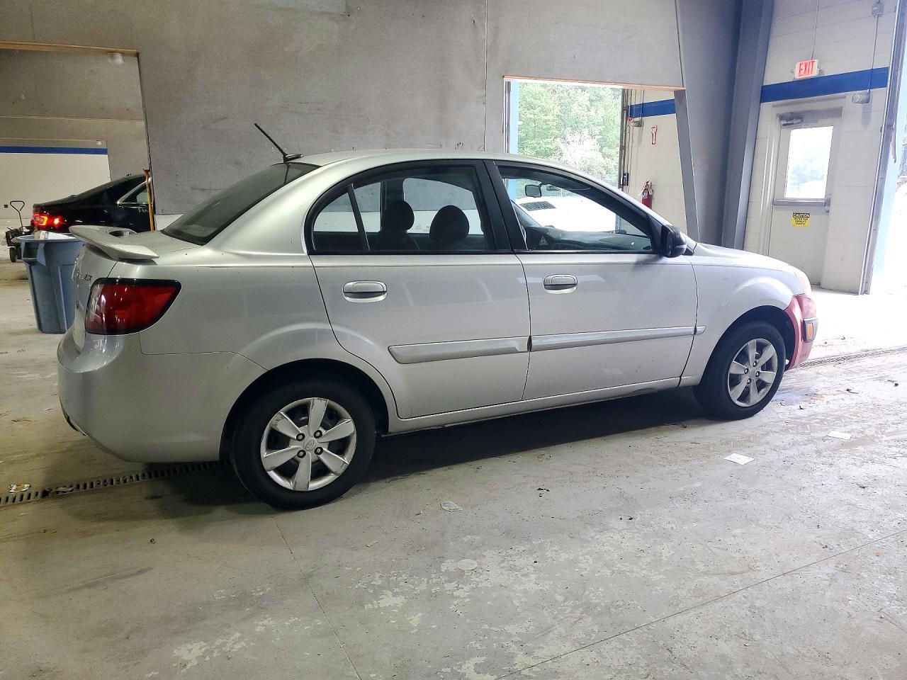 2010 Kia Rio Base - Фото 3