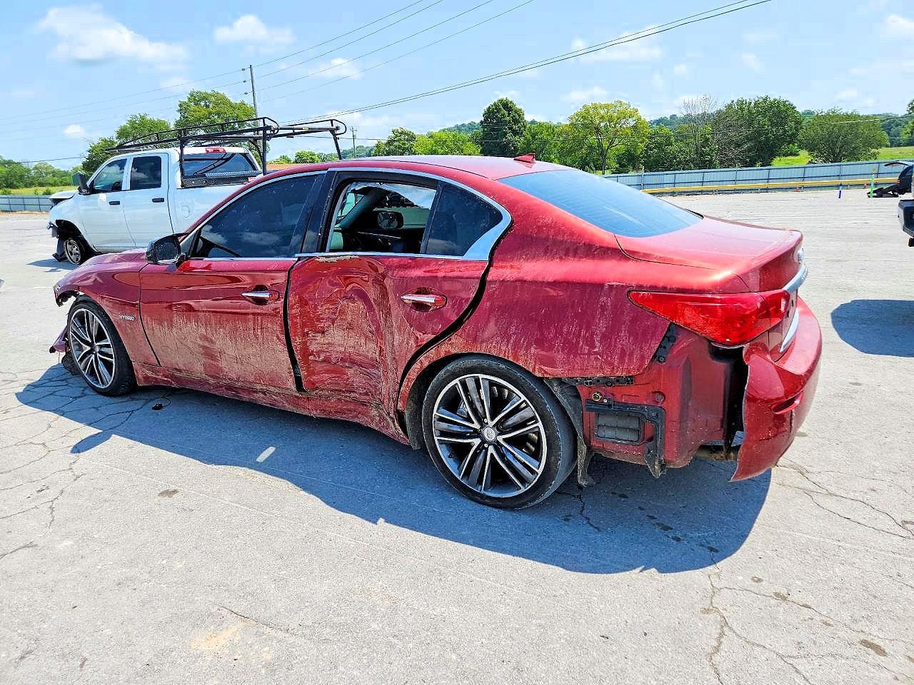 2014 Infiniti Q50 Hybrid Premium - Image 2