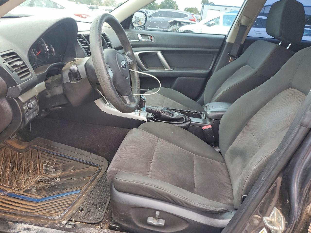 2009 Subaru Outback 2.5I - Image 7