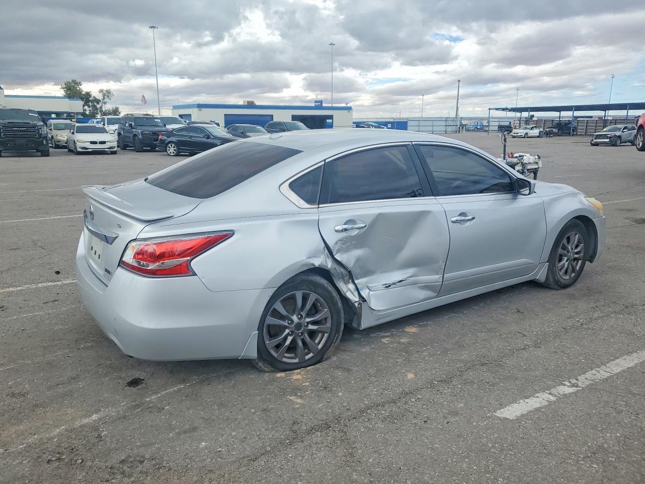 2015 Nissan Altima 2.5 S - Фото 3