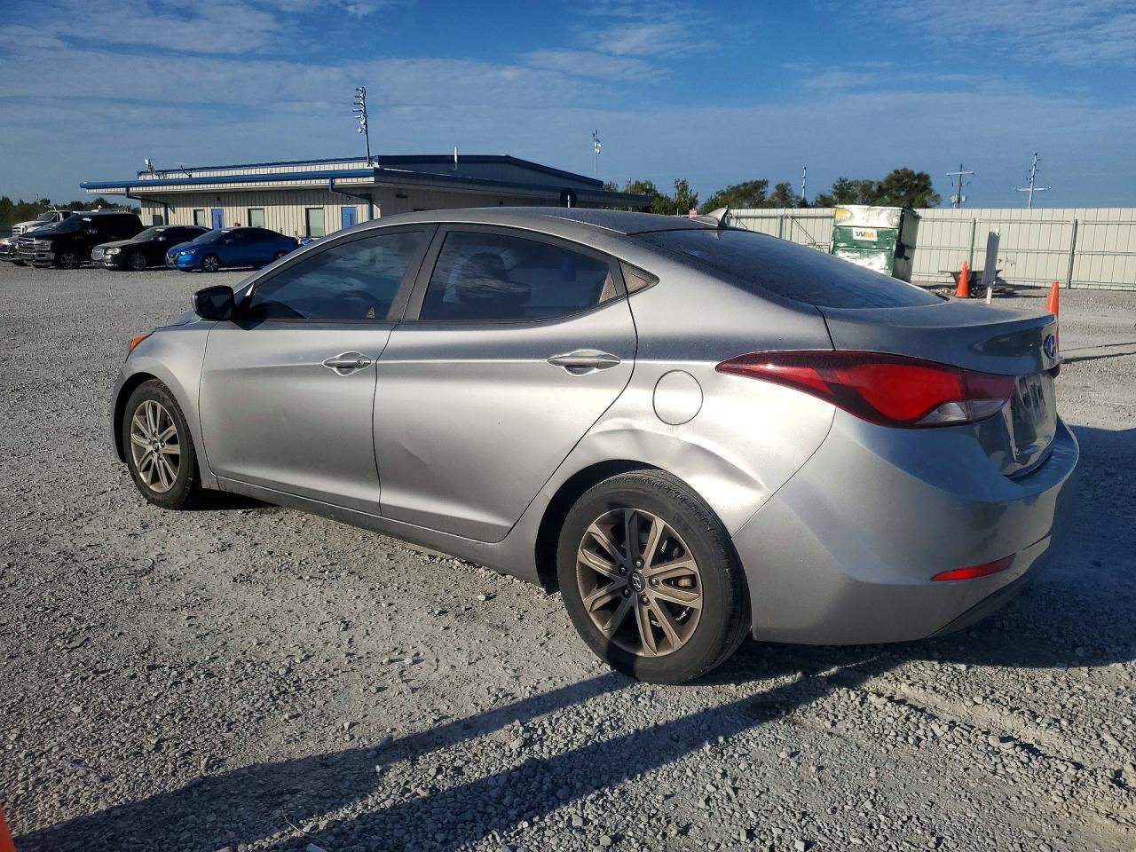 2014 Hyundai Elantra Se - Фото 2