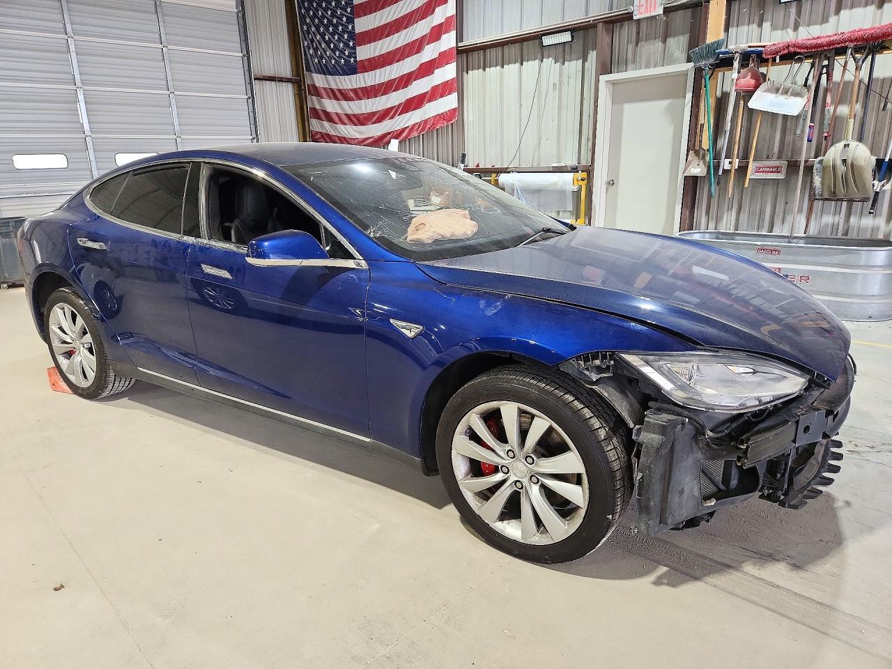 2015 Tesla Model S - Image 4