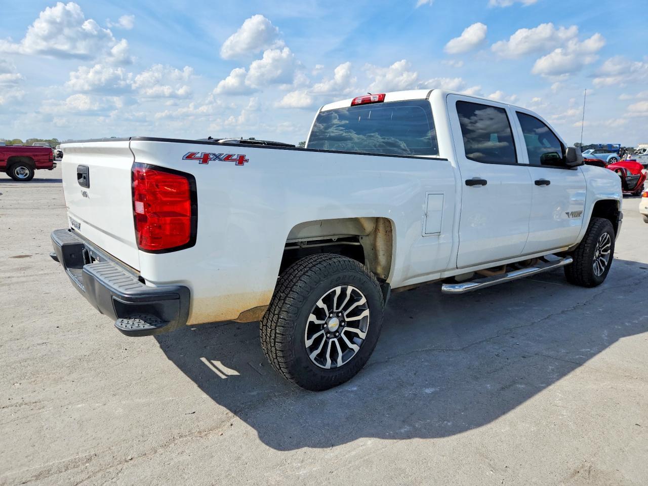 2014 Chevrolet Silverado K1500 - Image 3