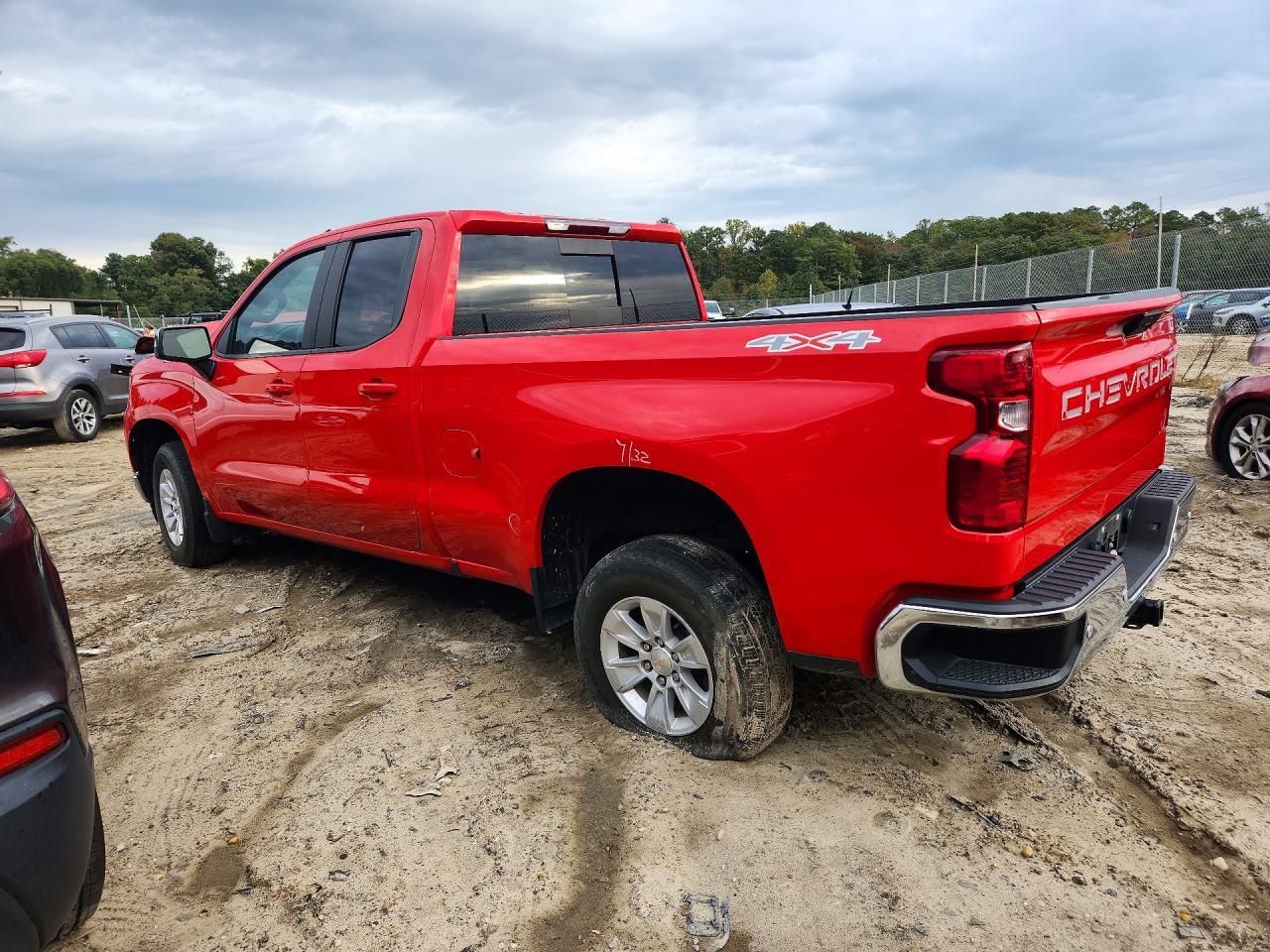 2023 Chevrolet Silverado K1500 Lt - Image 2