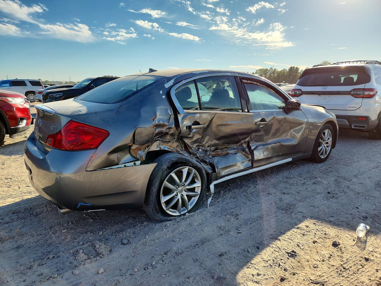 2009 Infiniti G37 Sedan X - Image 3