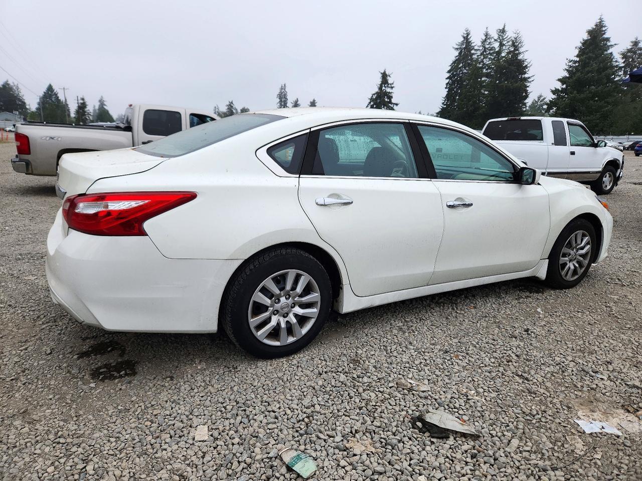 2016 Nissan Altima 2.5 S - Image 3