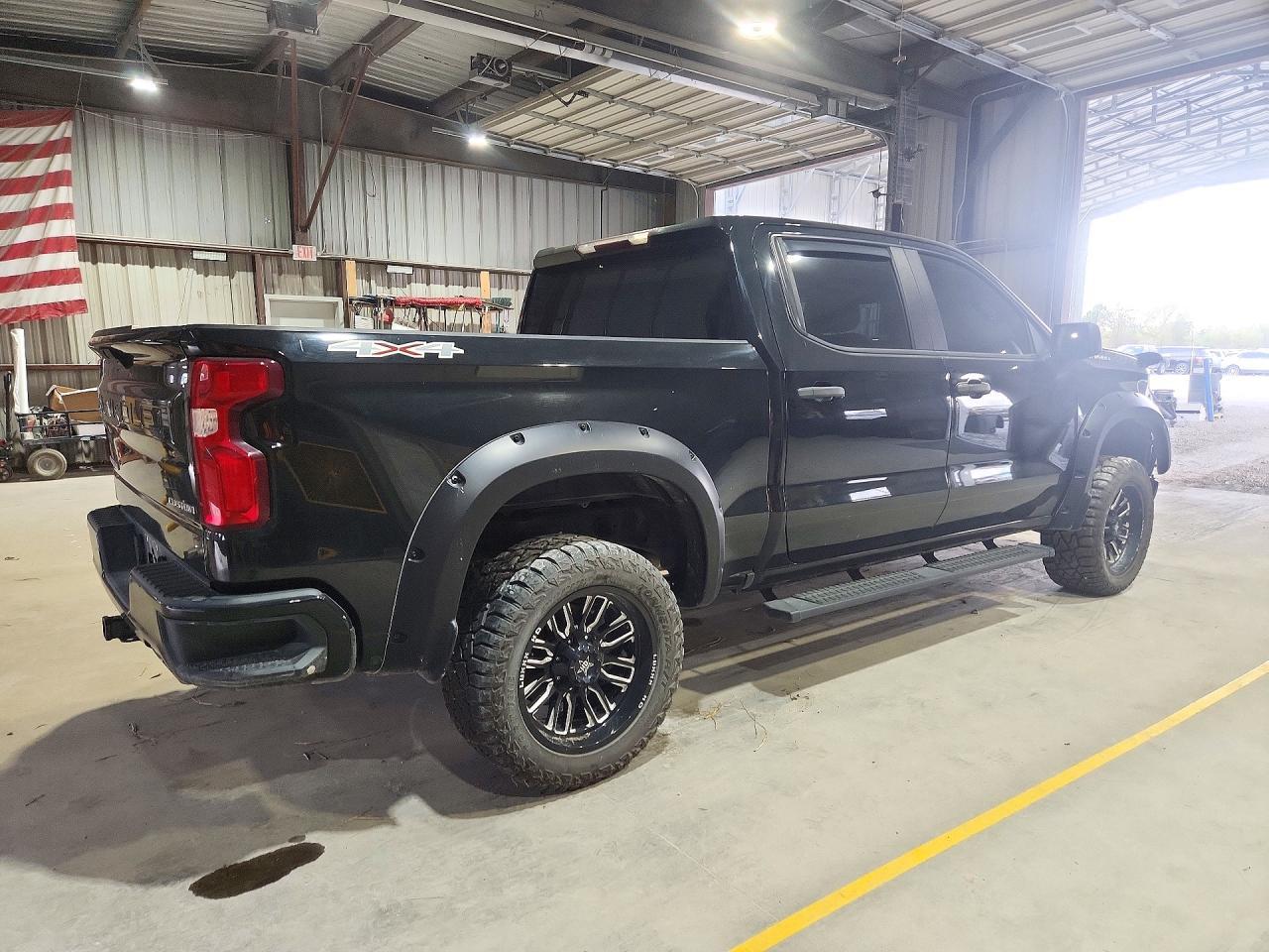 2021 Chevrolet Silverado K1500 Custom - Image 3