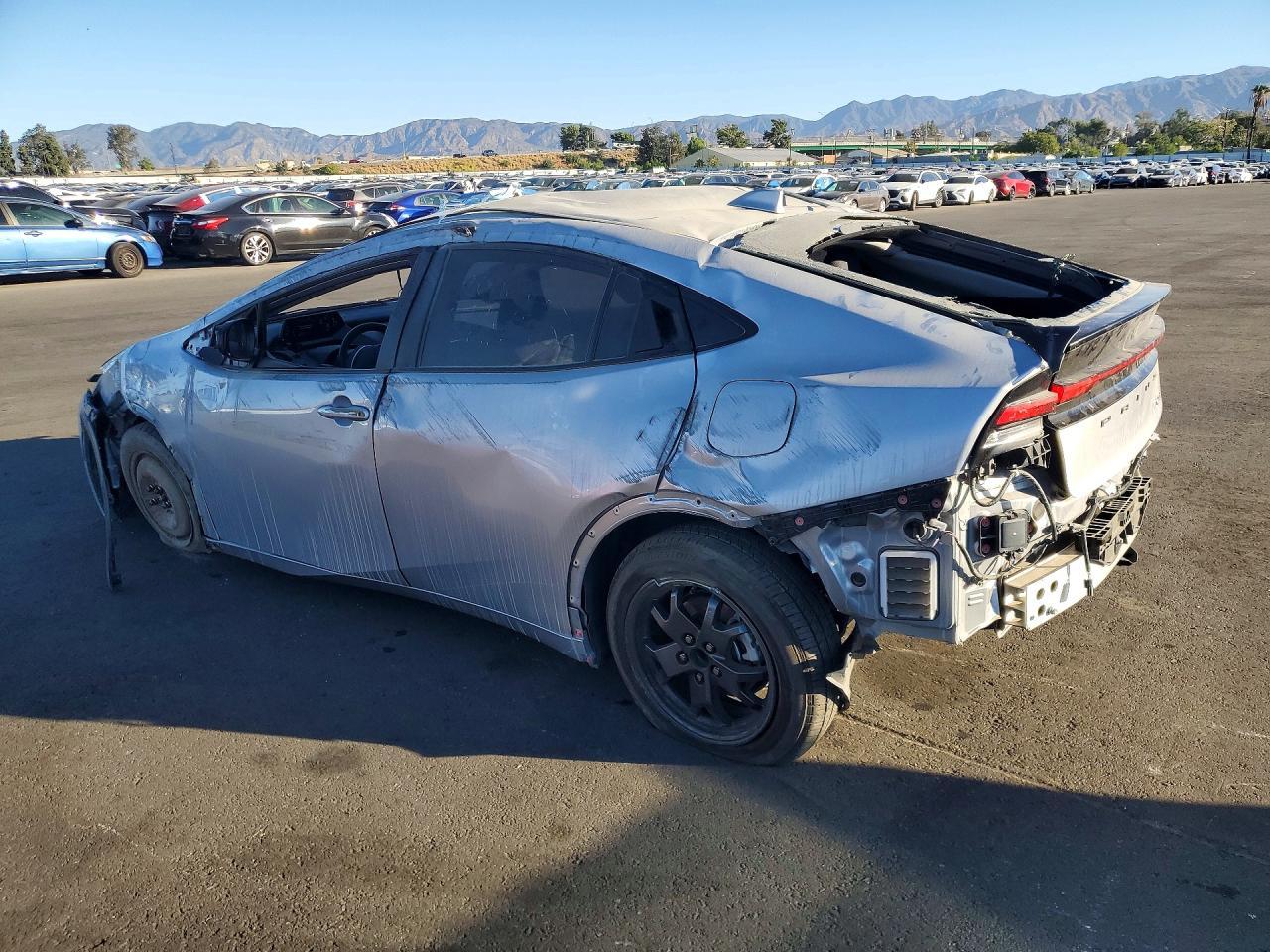 2025 Toyota Prius Le - Image 2