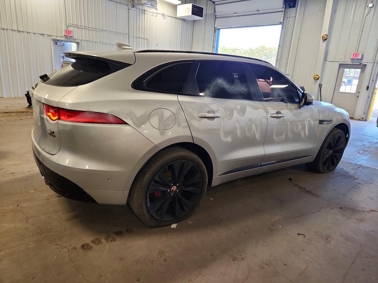 2017 Jaguar F-Pace S - Image 3