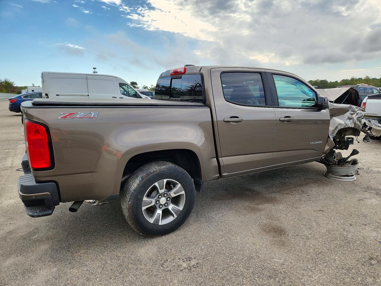 2017 Chevrolet Colorado - Фото 3