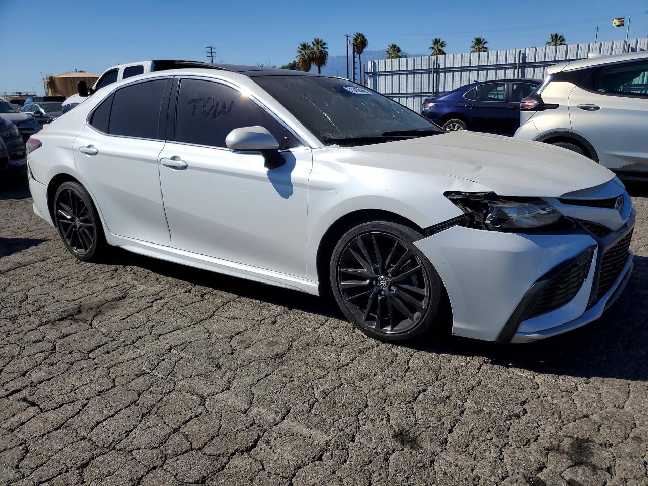 2021 Toyota Camry Xse - Фото 4