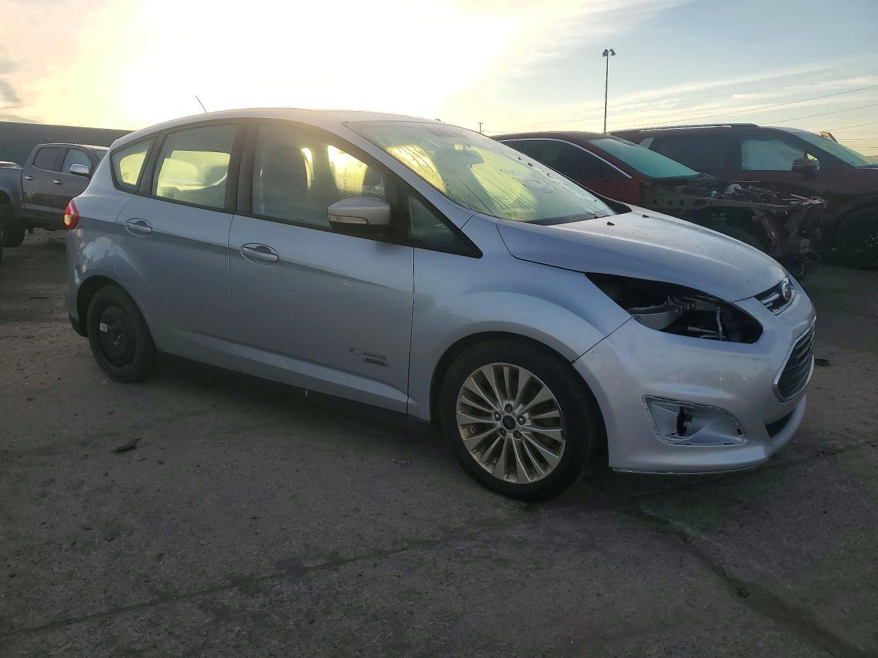 2017 Ford C-Max Se - Image 4