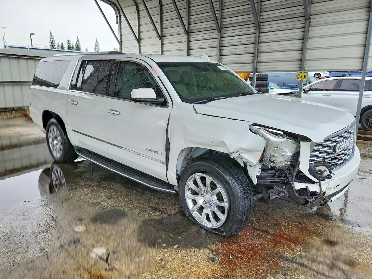 2020 GMC Yukon Xl Denali - Фото 4