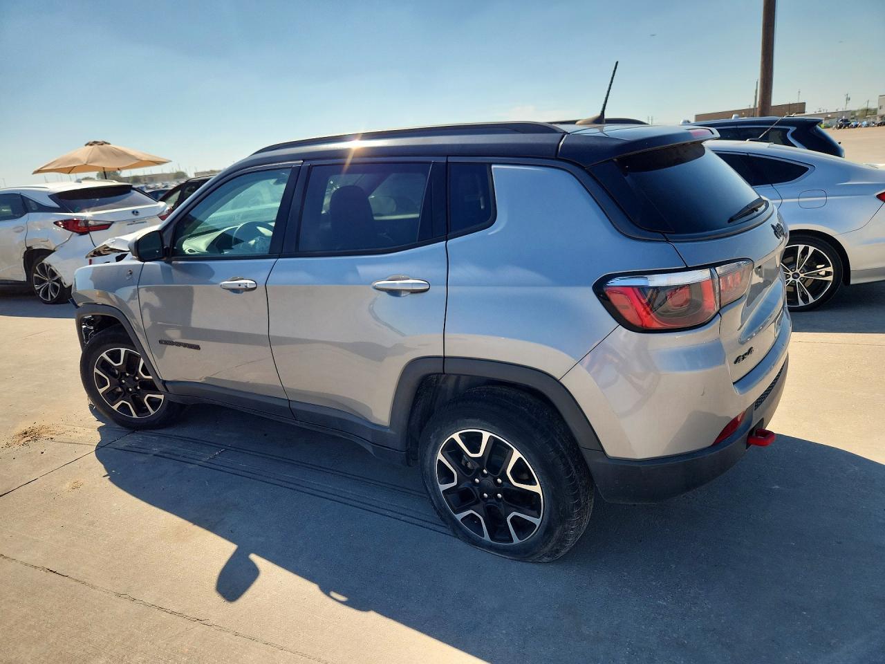 2020 Jeep Compass Trailhawk - Фото 2