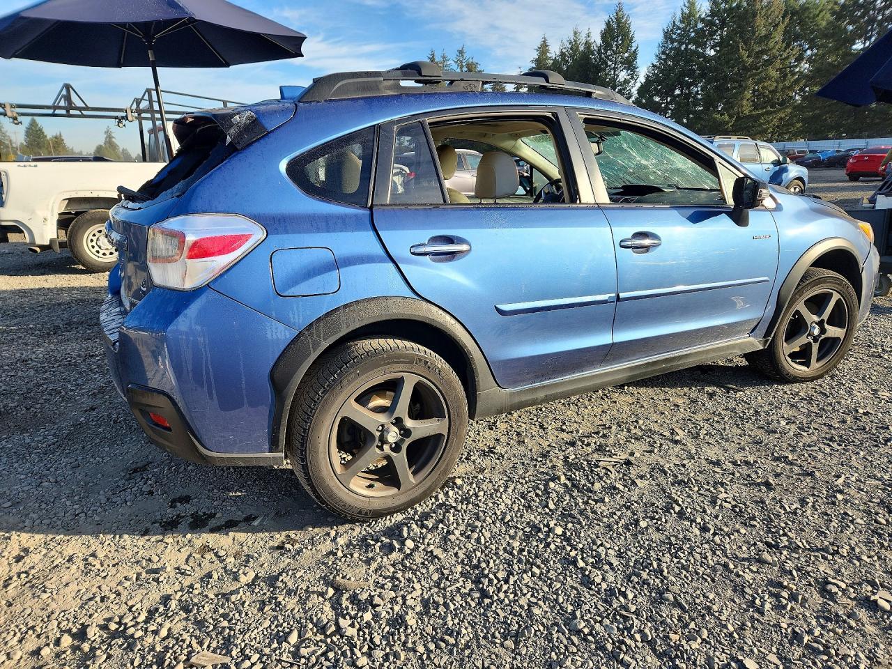 2016 Subaru Crosstrek 2.0I Hybrid Touring - Image 3