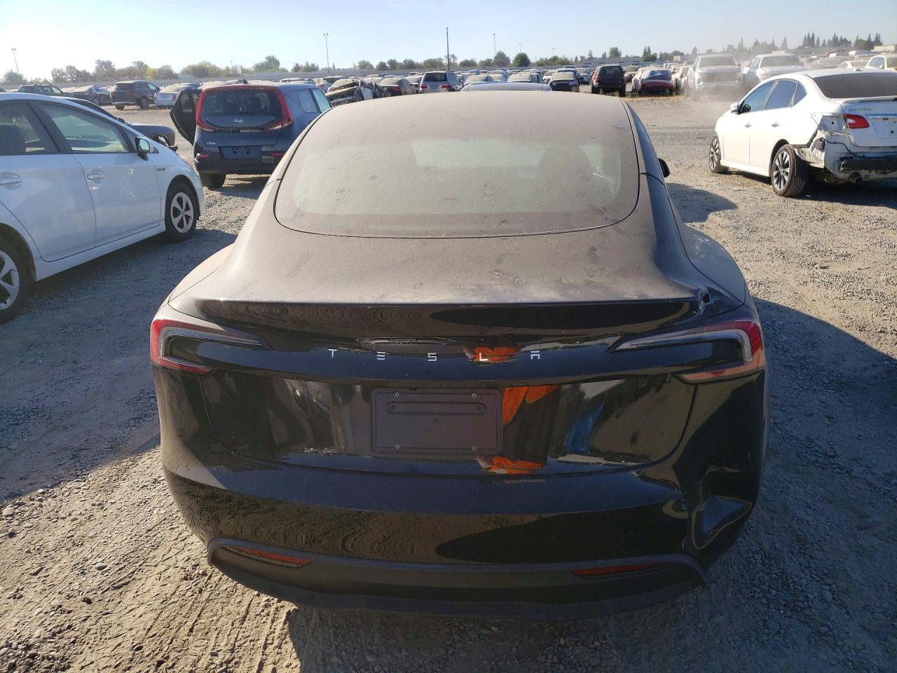 2024 Tesla Model 3 - Image 6
