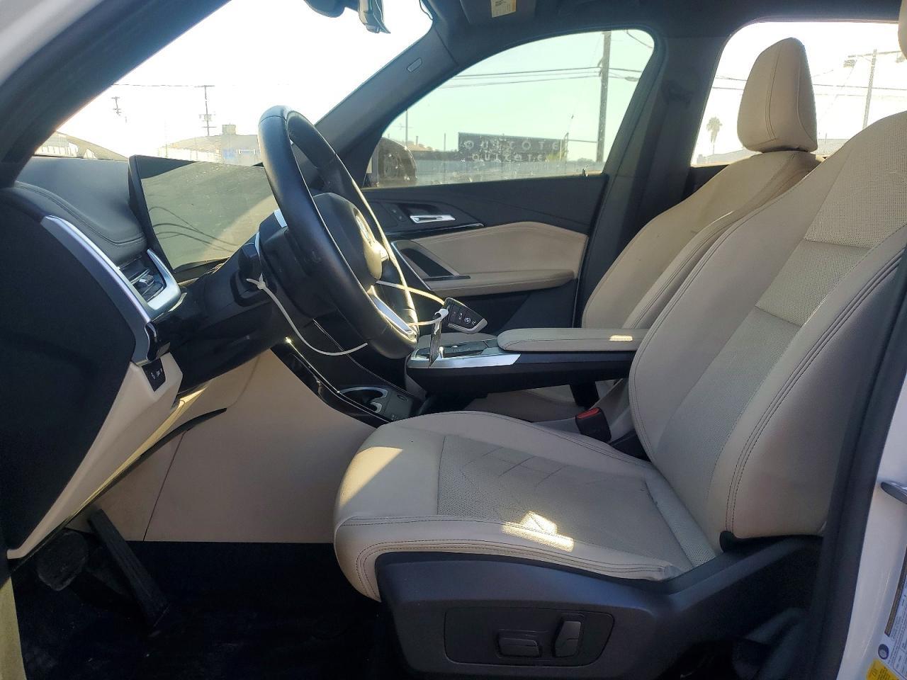 2023 BMW X1 xDrive28I - Image 7