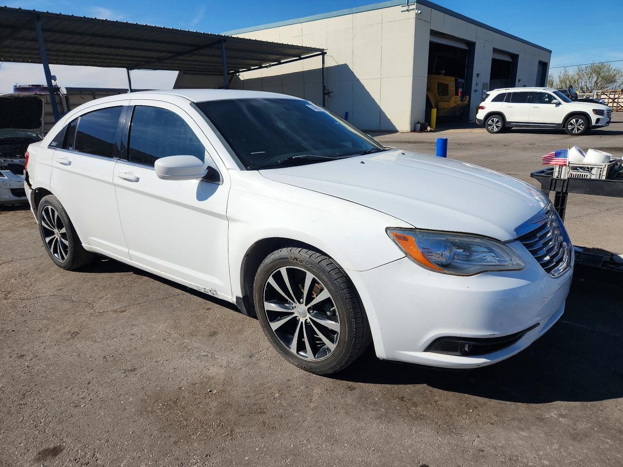 2012 Chrysler 200 Touring - Фото 4
