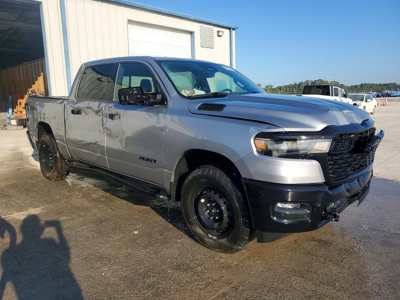 2025 Ram 1500 Tradesman - Фото 4