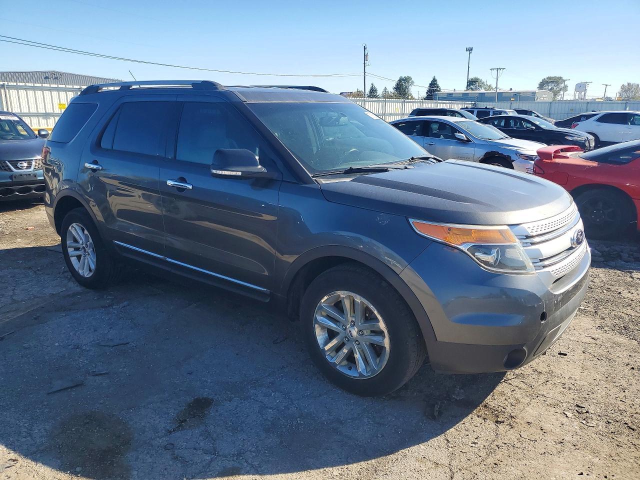 2015 Ford Explorer Xlt - Фото 4