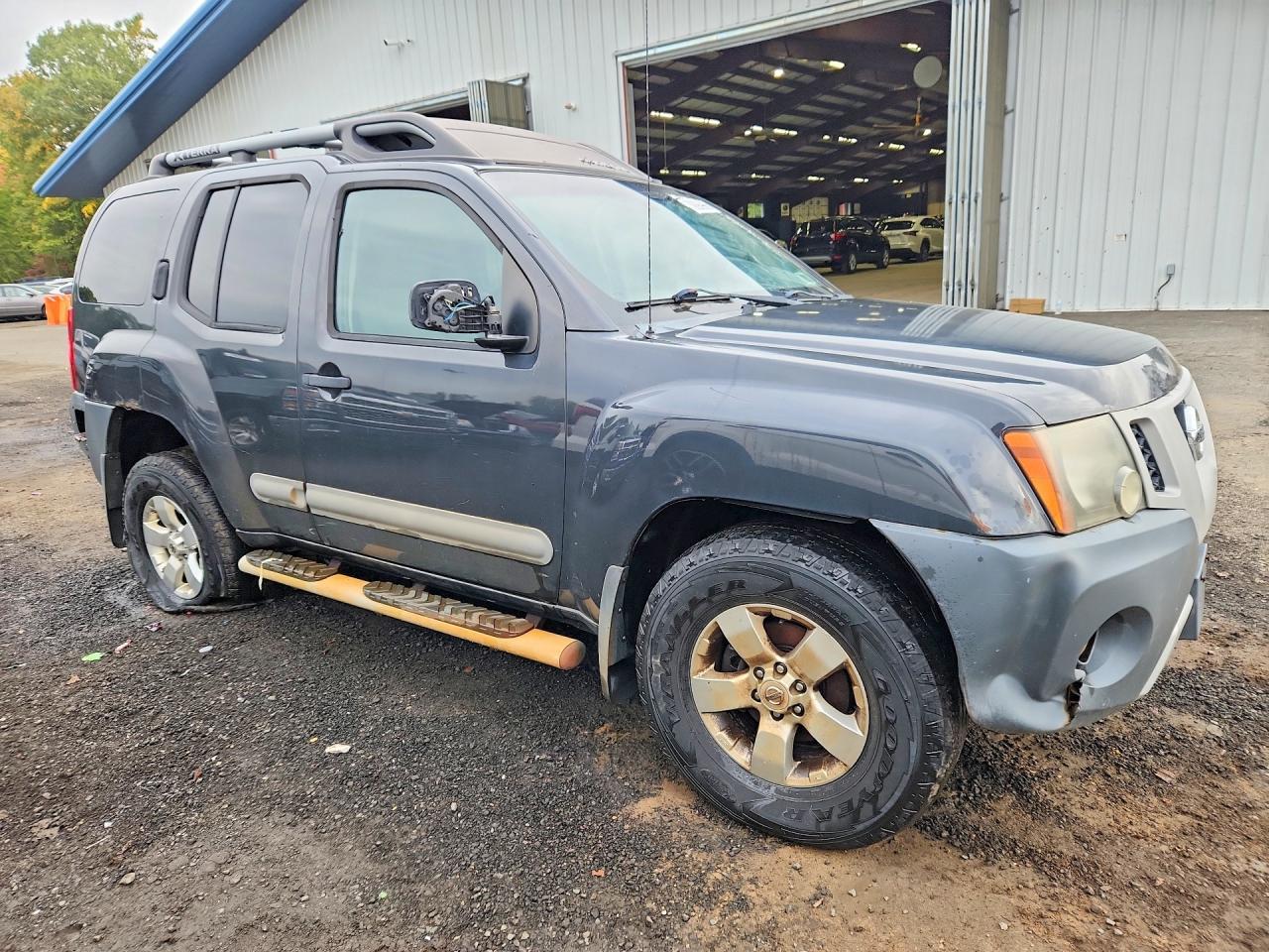 2012 Nissan Xterra X - Image 4