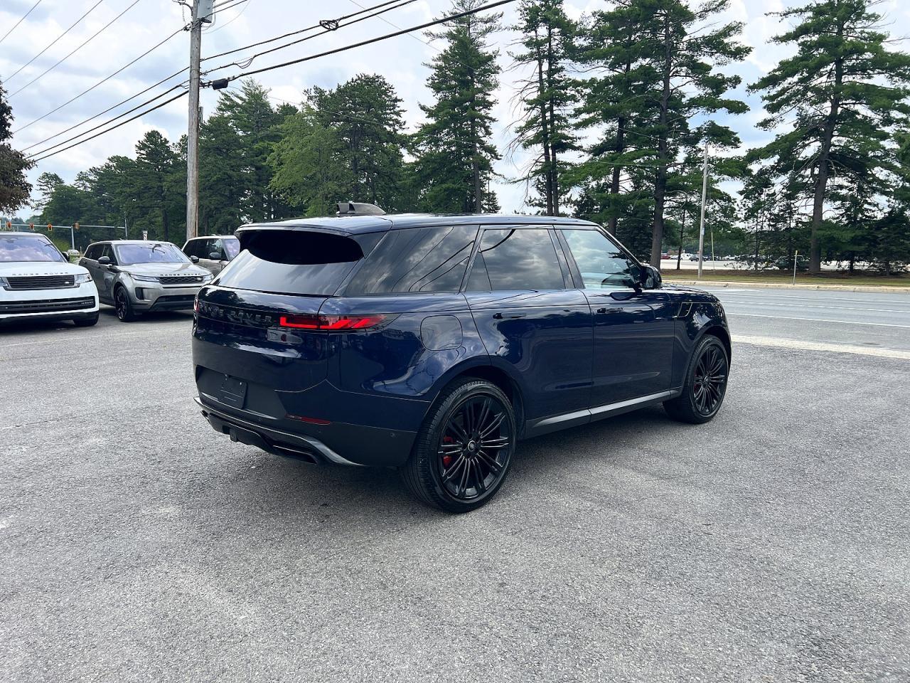 2023 Land Rover Range Rover Sport Dynamic Se - Image 4