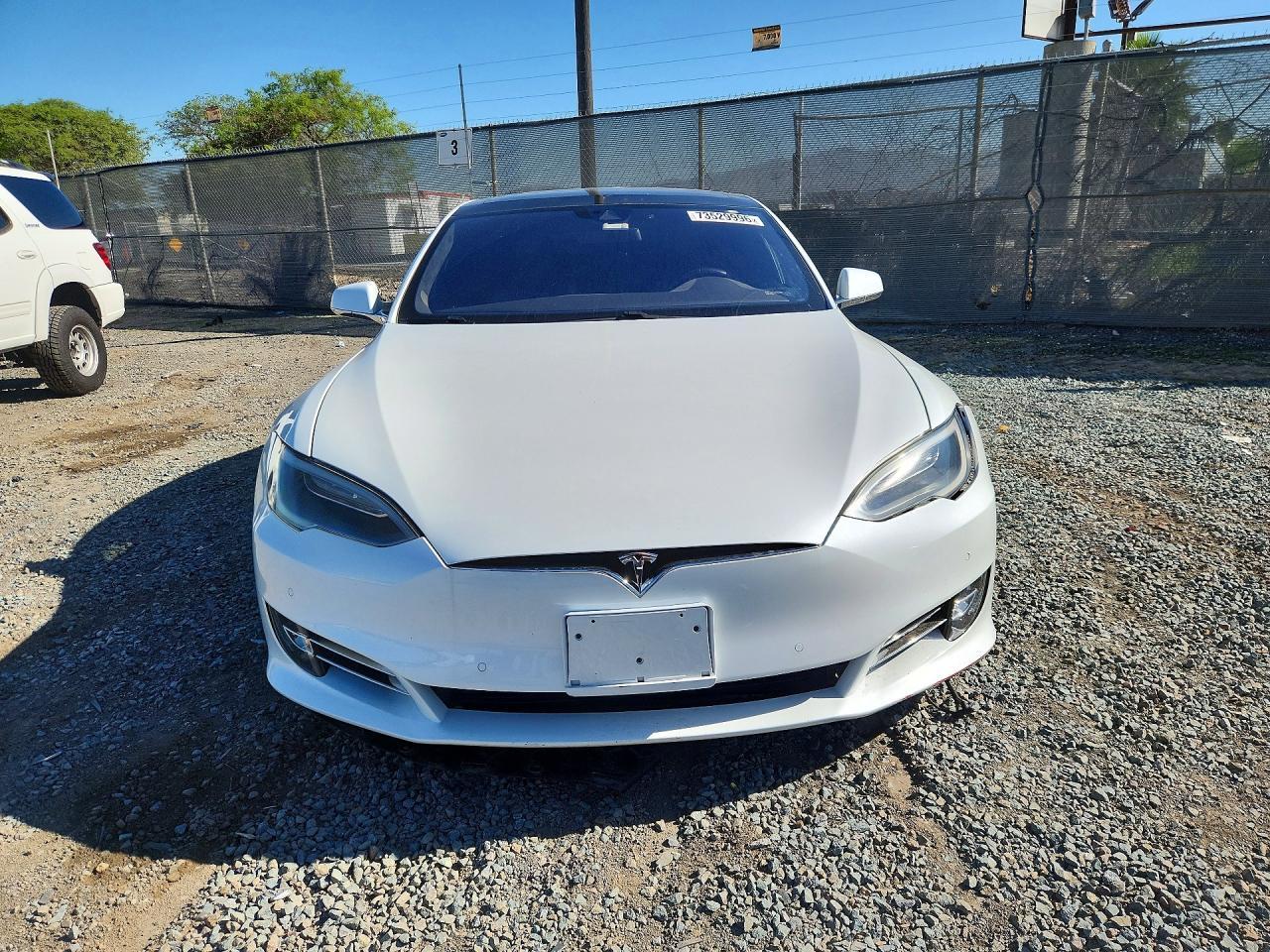 2016 Tesla Model S 90D - Image 5