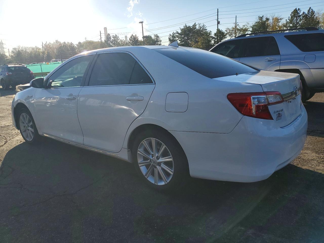 2013 Toyota Camry Hybrid Xle - Фото 2