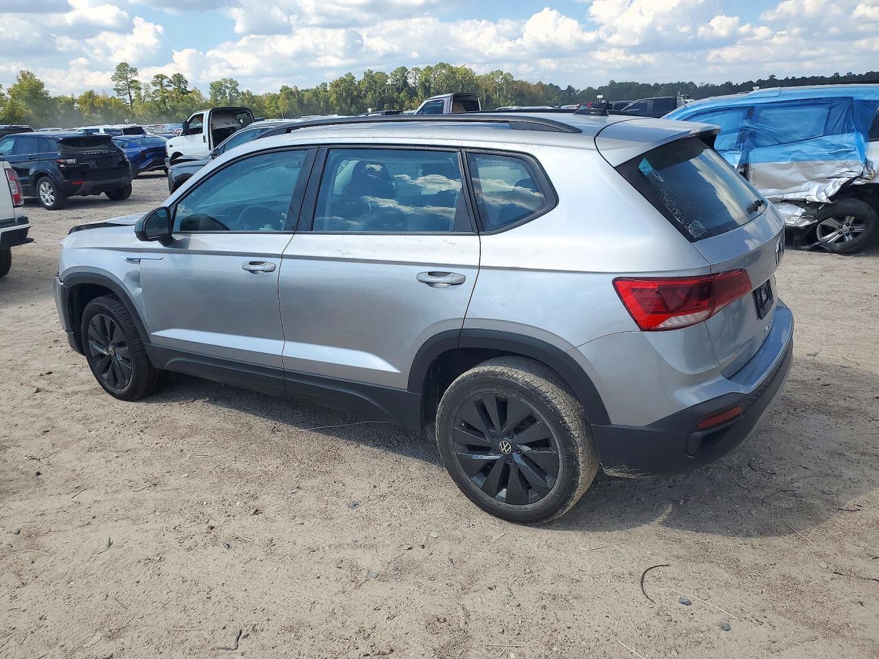 2024 Volkswagen Taos S - Image 2