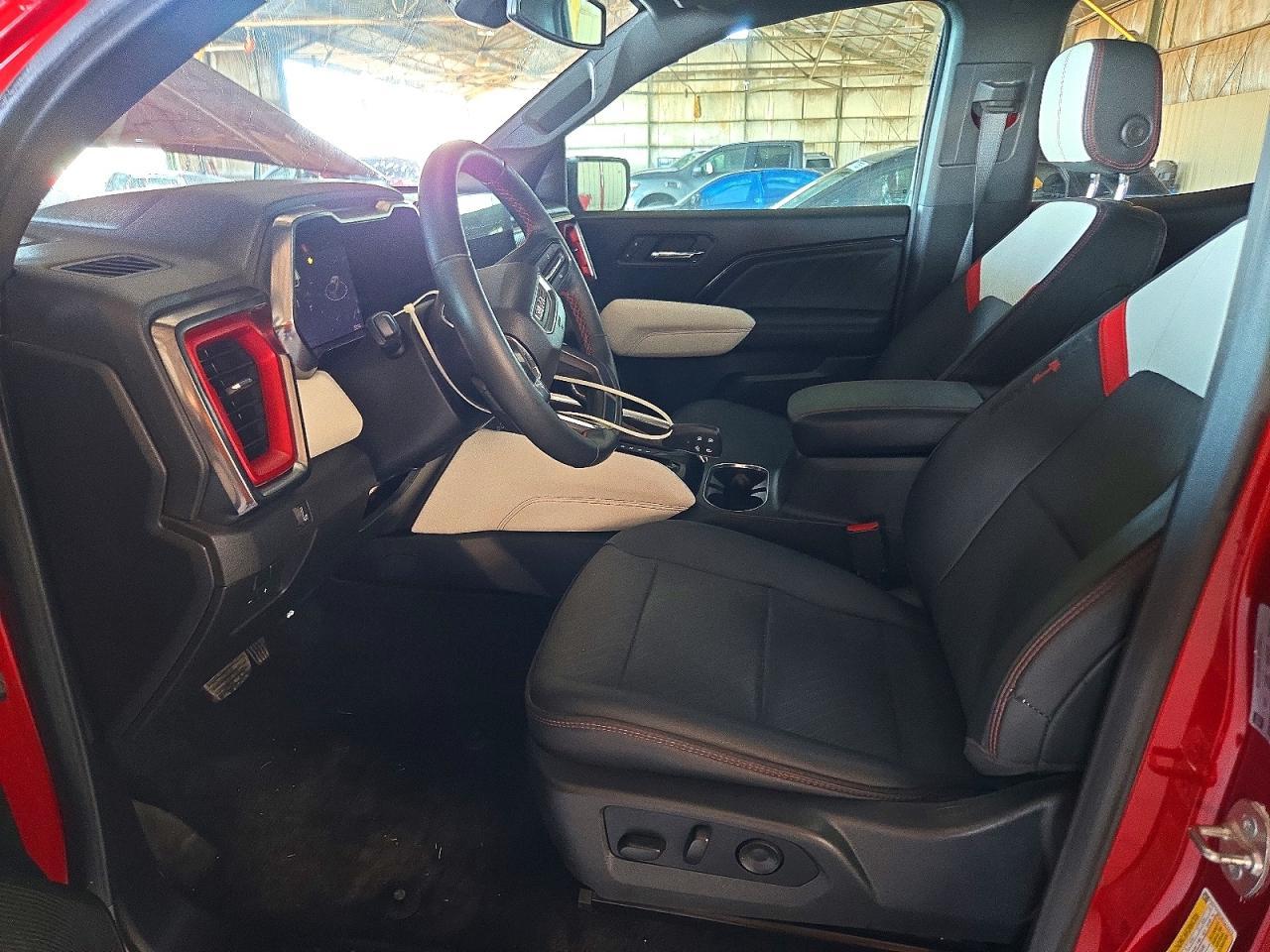 2024 GMC Canyon At4X - Image 7