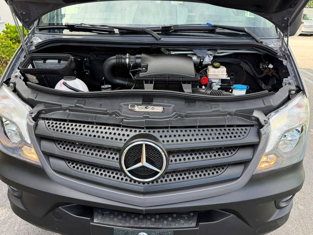 2018 Mercedes-Benz Sprinter 2500 - Image 7