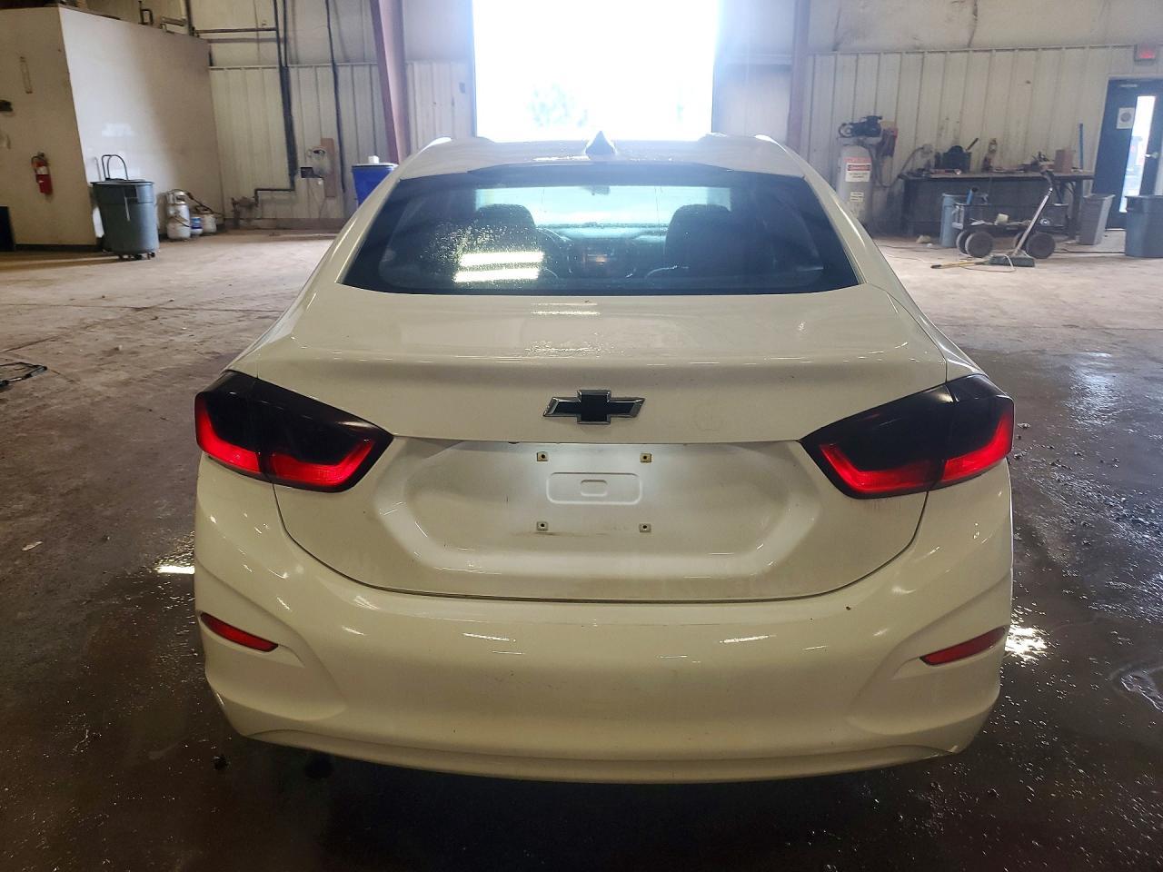 2016 Chevrolet Cruze Ls - Image 6
