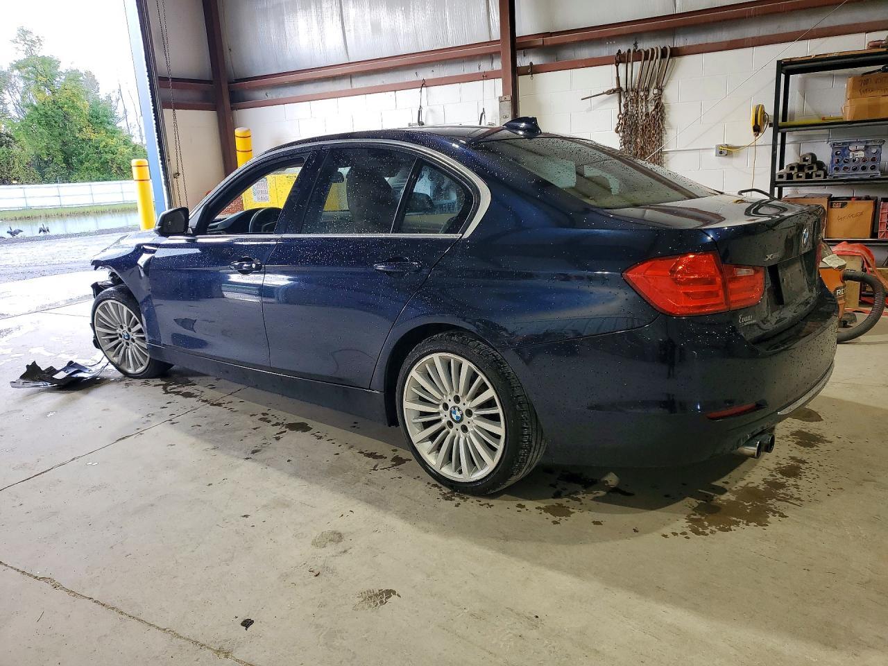 2013 BMW 328 Xi - Image 2