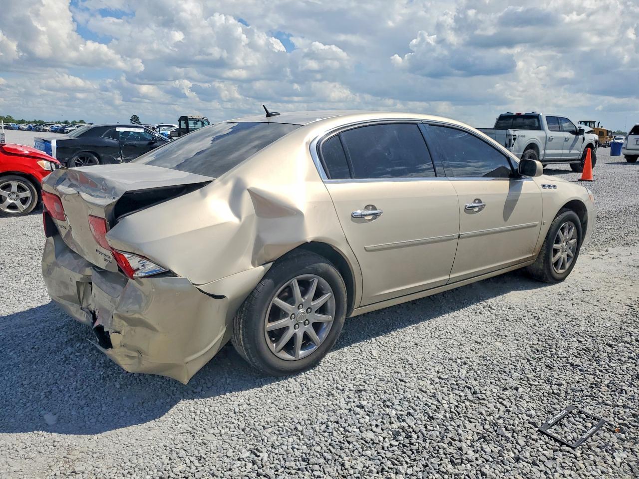 2008 Buick Lucerne - Image 3