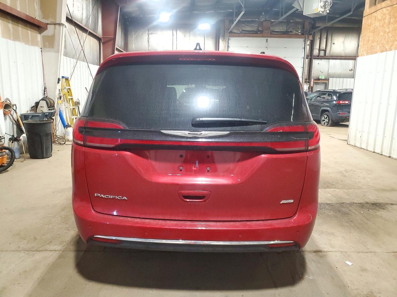2025 Chrysler Pacifica Select - Image 6