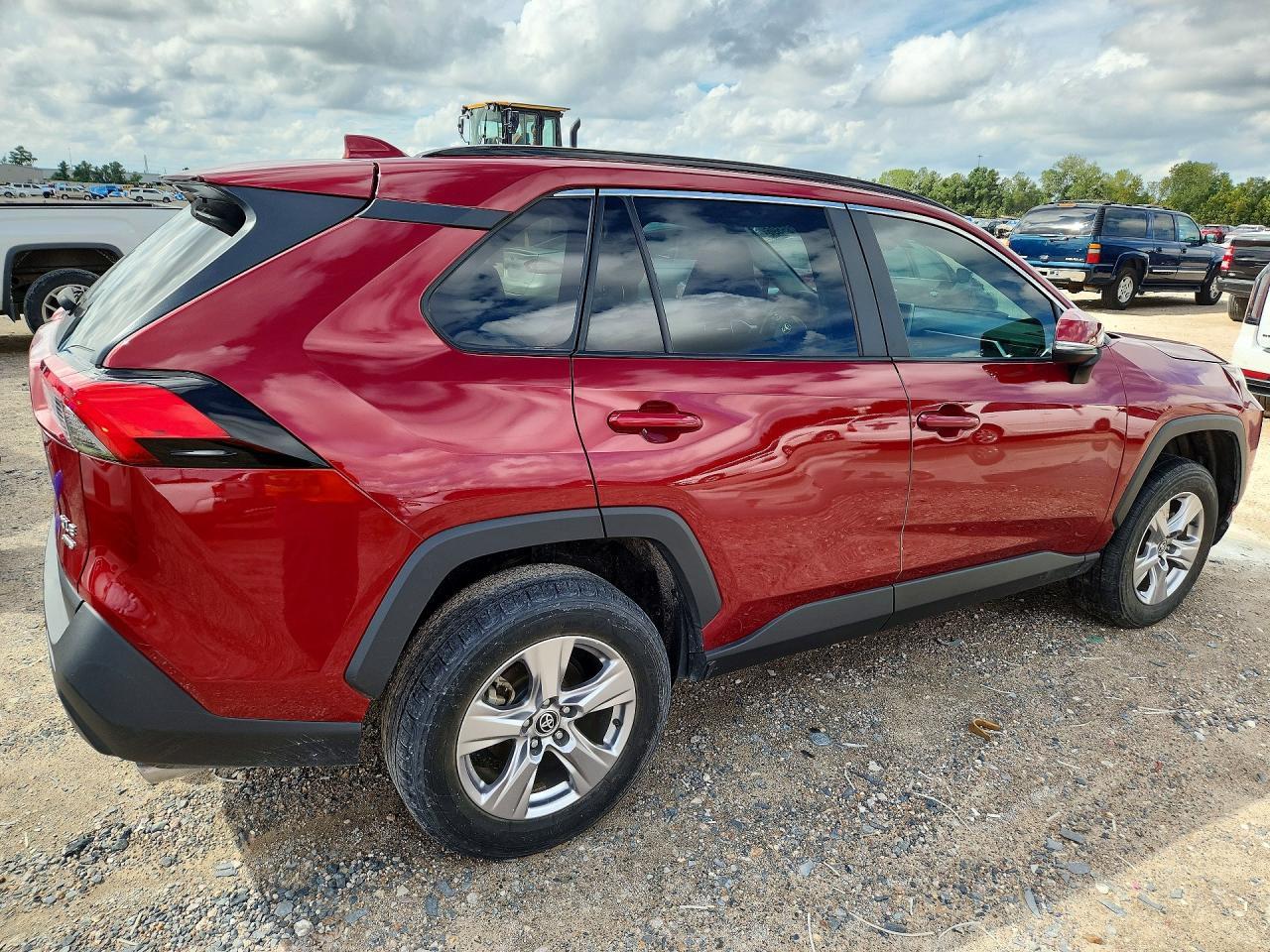 2024 Toyota Rav4 Xle - Image 3