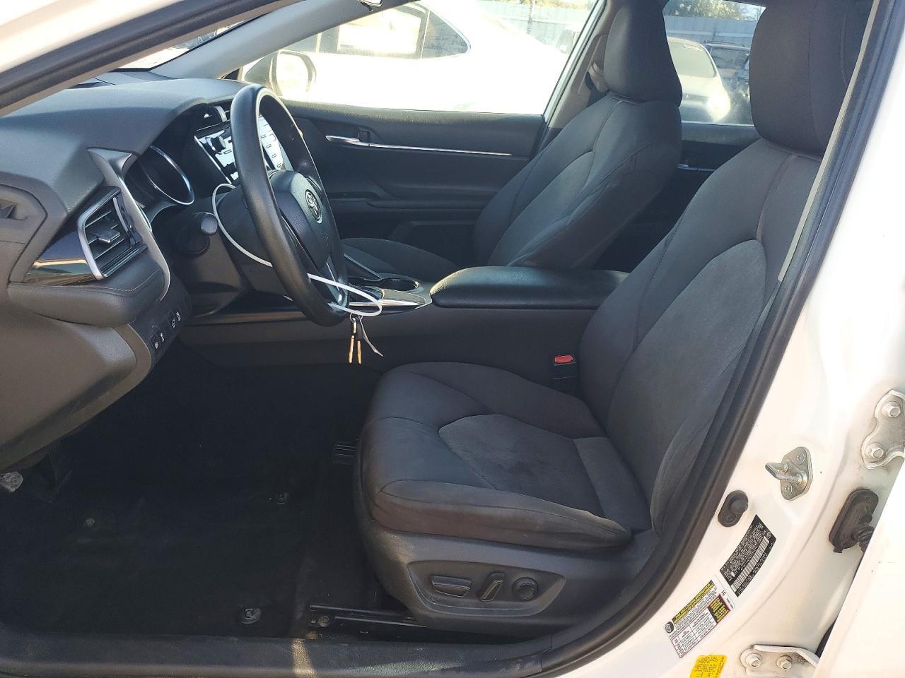 2019 Toyota Camry Le - Image 7