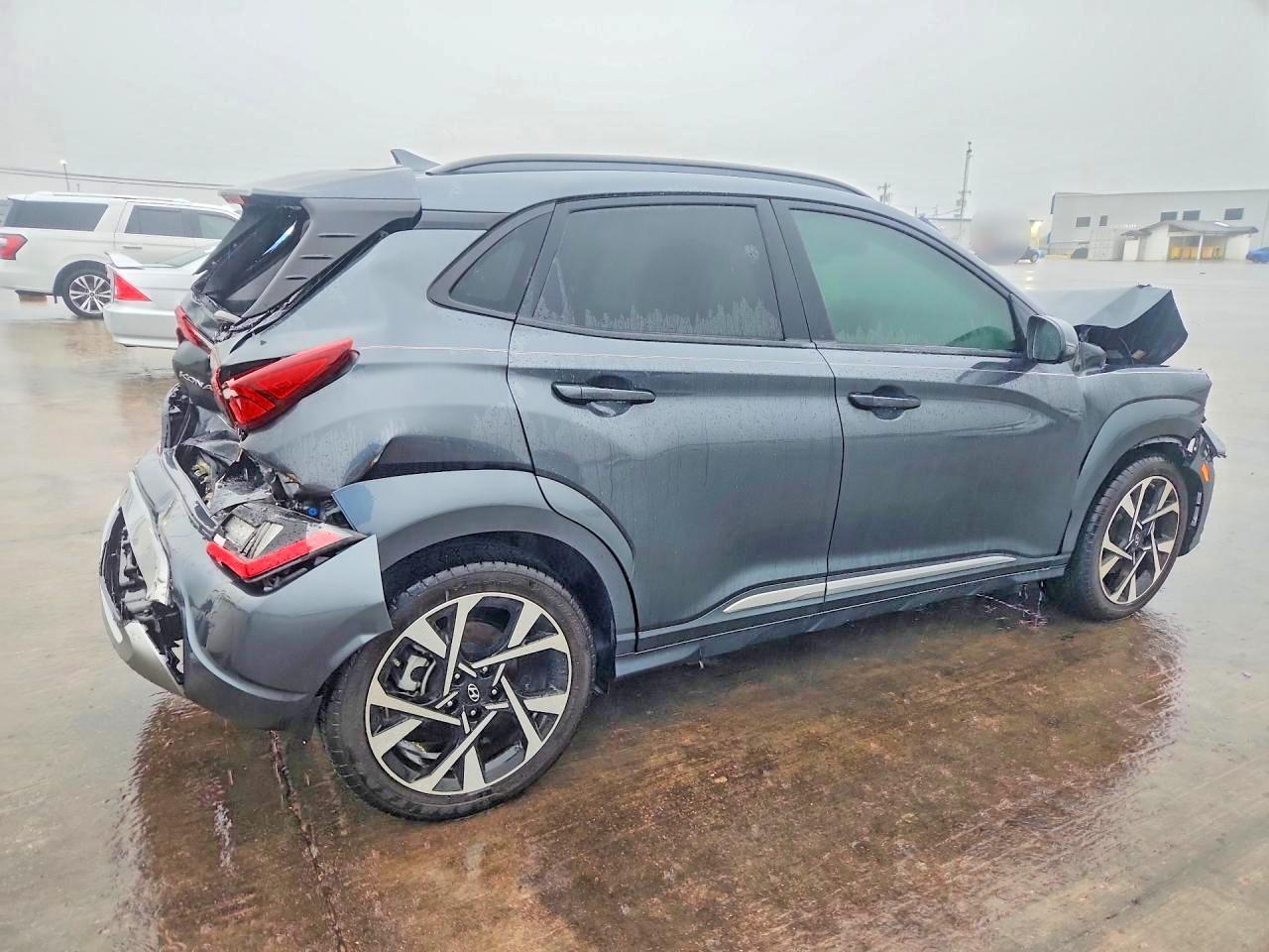 2022 Hyundai Kona Limited - Image 3