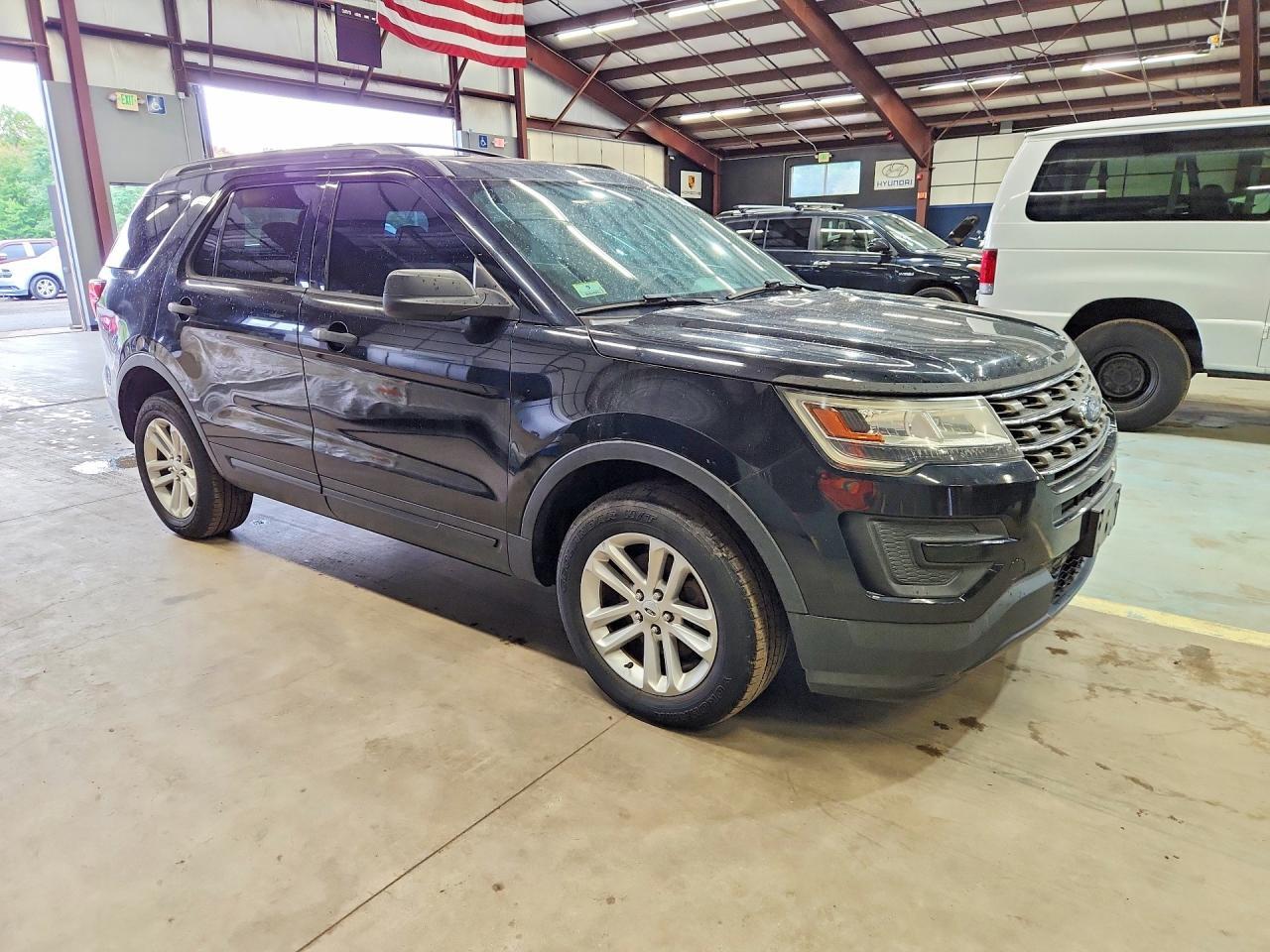 2017 Ford Explorer - Фото 4