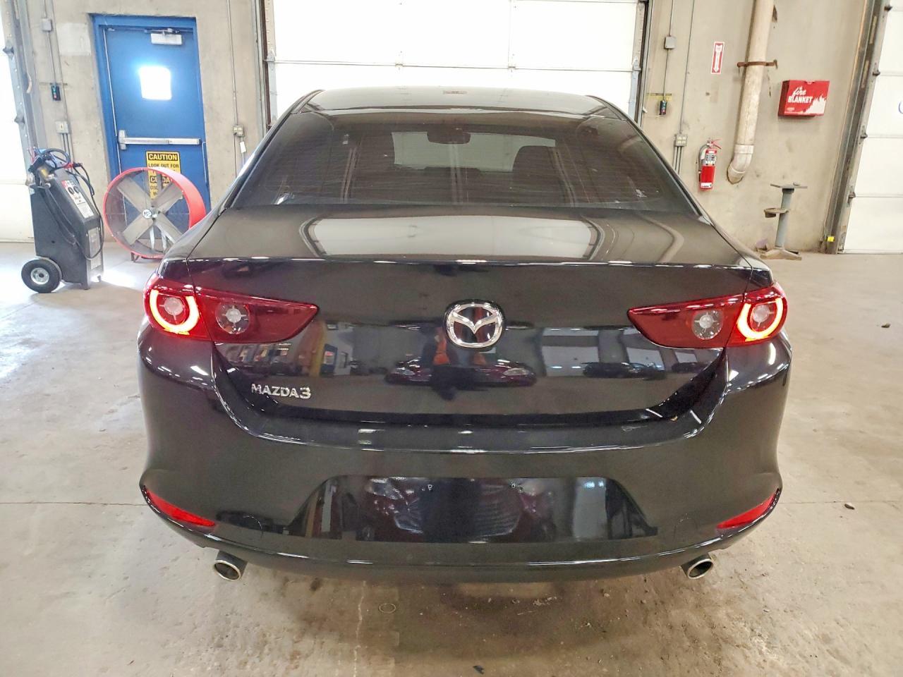 2026 Mazda 3 Preferred - Фото 6