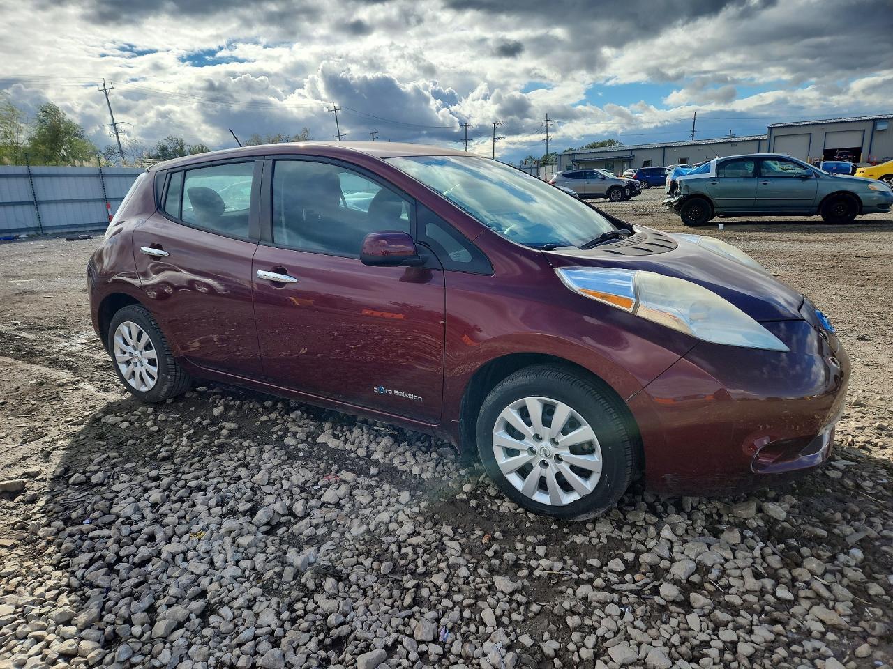 2016 Nissan Leaf S - Фото 4