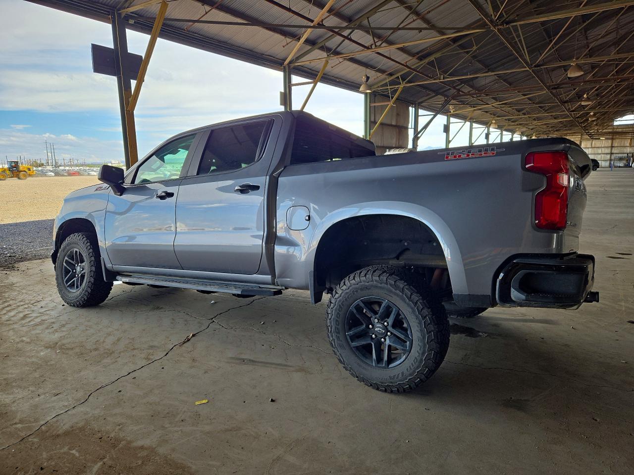 2020 Chevrolet Silverado K1500 Lt Trail Boss - Фото 2
