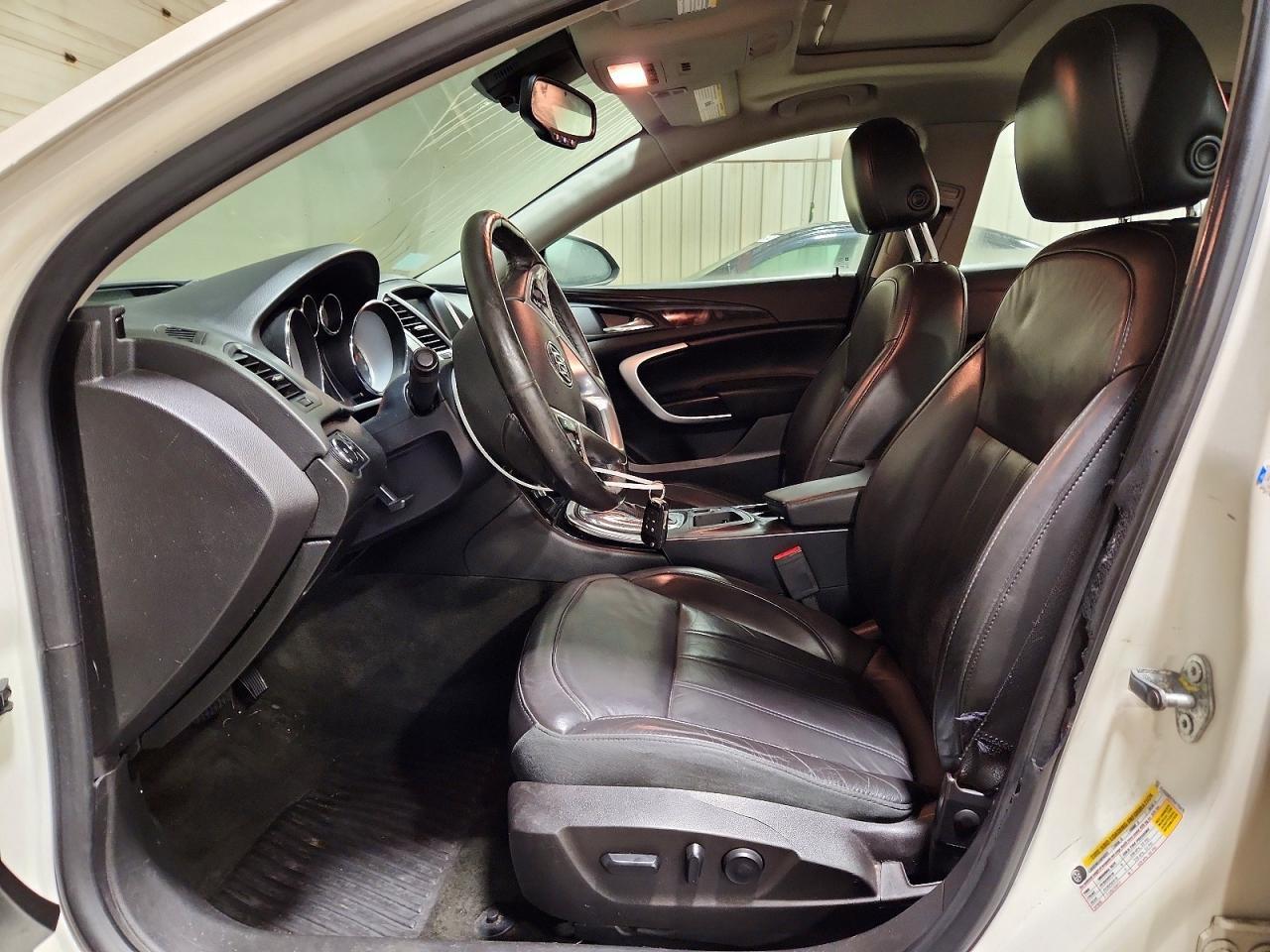 2013 Buick Regal Premium - Image 7