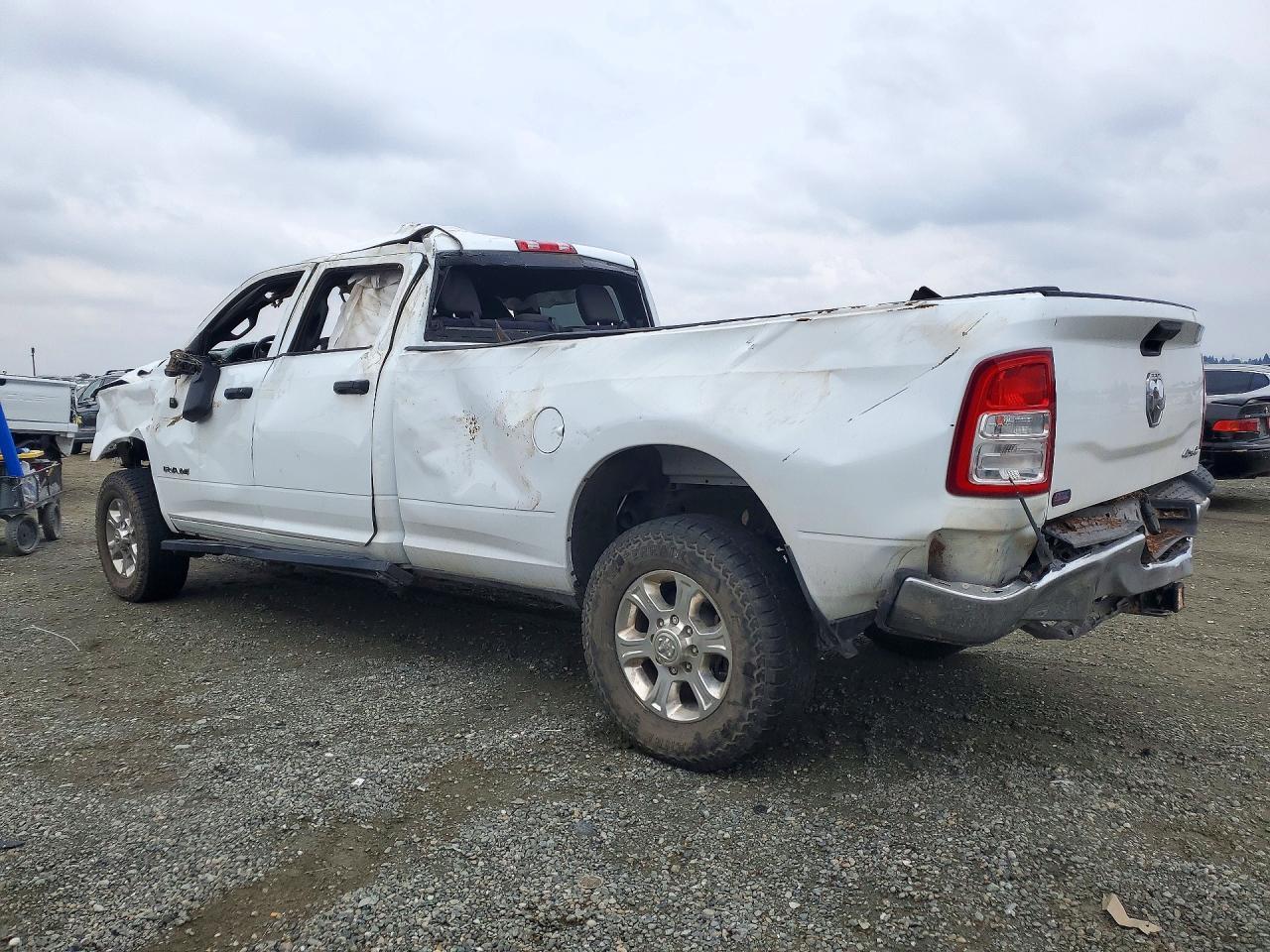 2022 Ram 3500 Tradesman - Фото 2