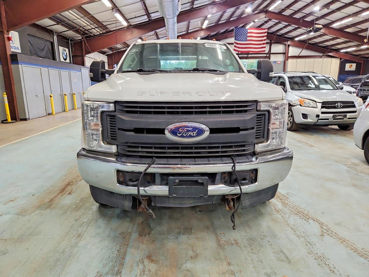 2017 Ford F350 Super Duty - Фото 5