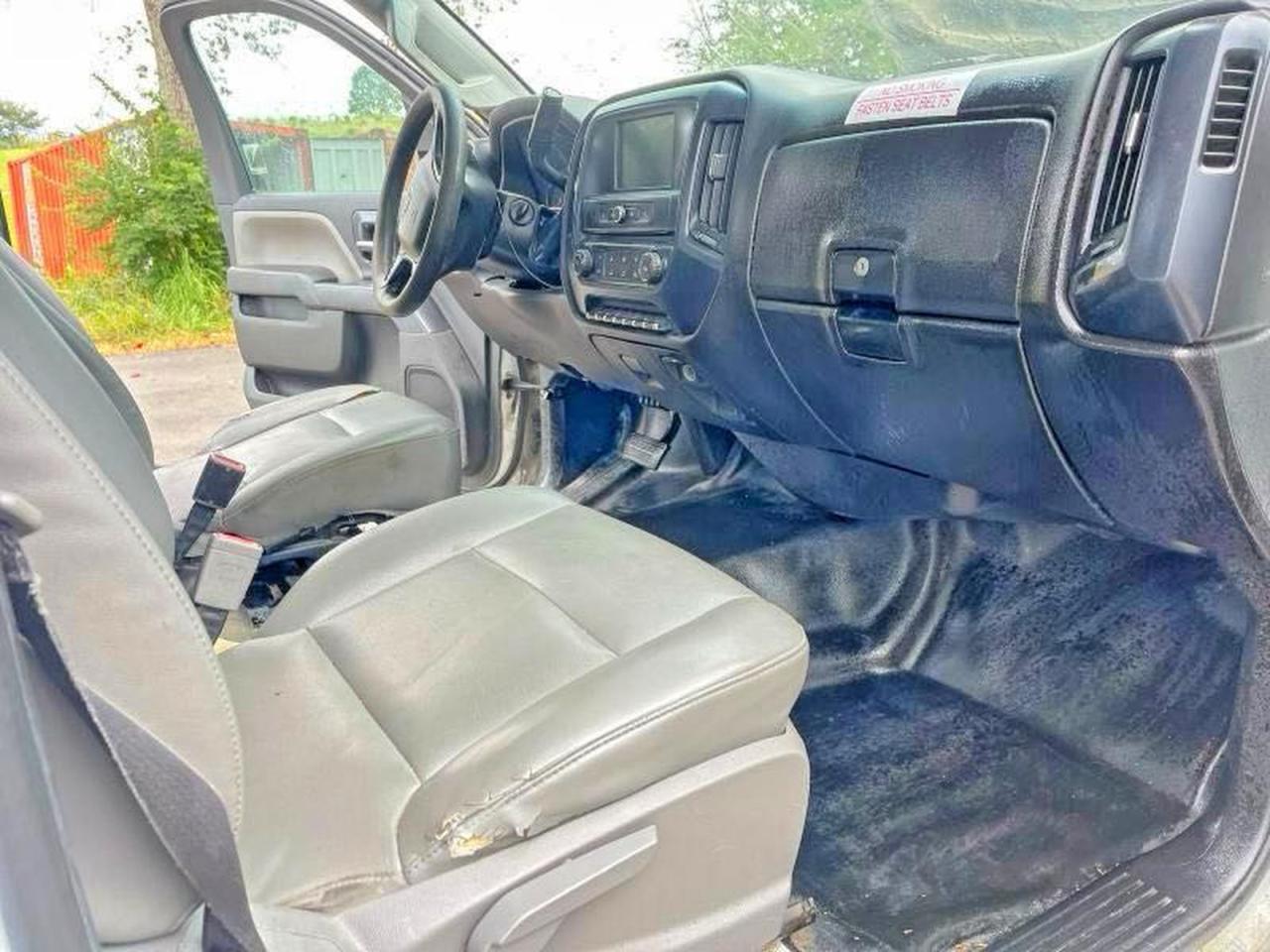 2019 Chevrolet Silverado Medium Duty - Фото 5