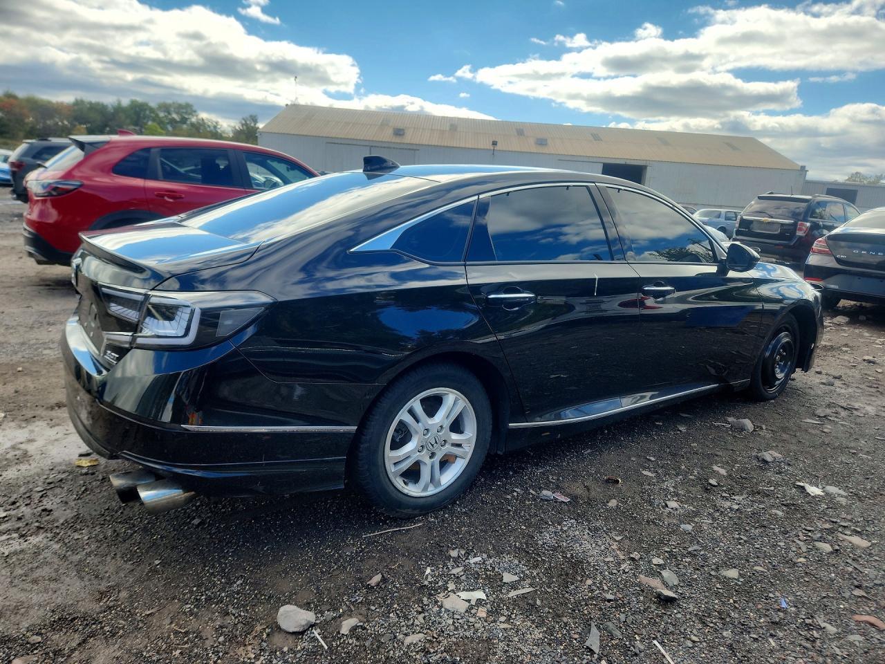 2020 Honda Accord Touring - Image 3