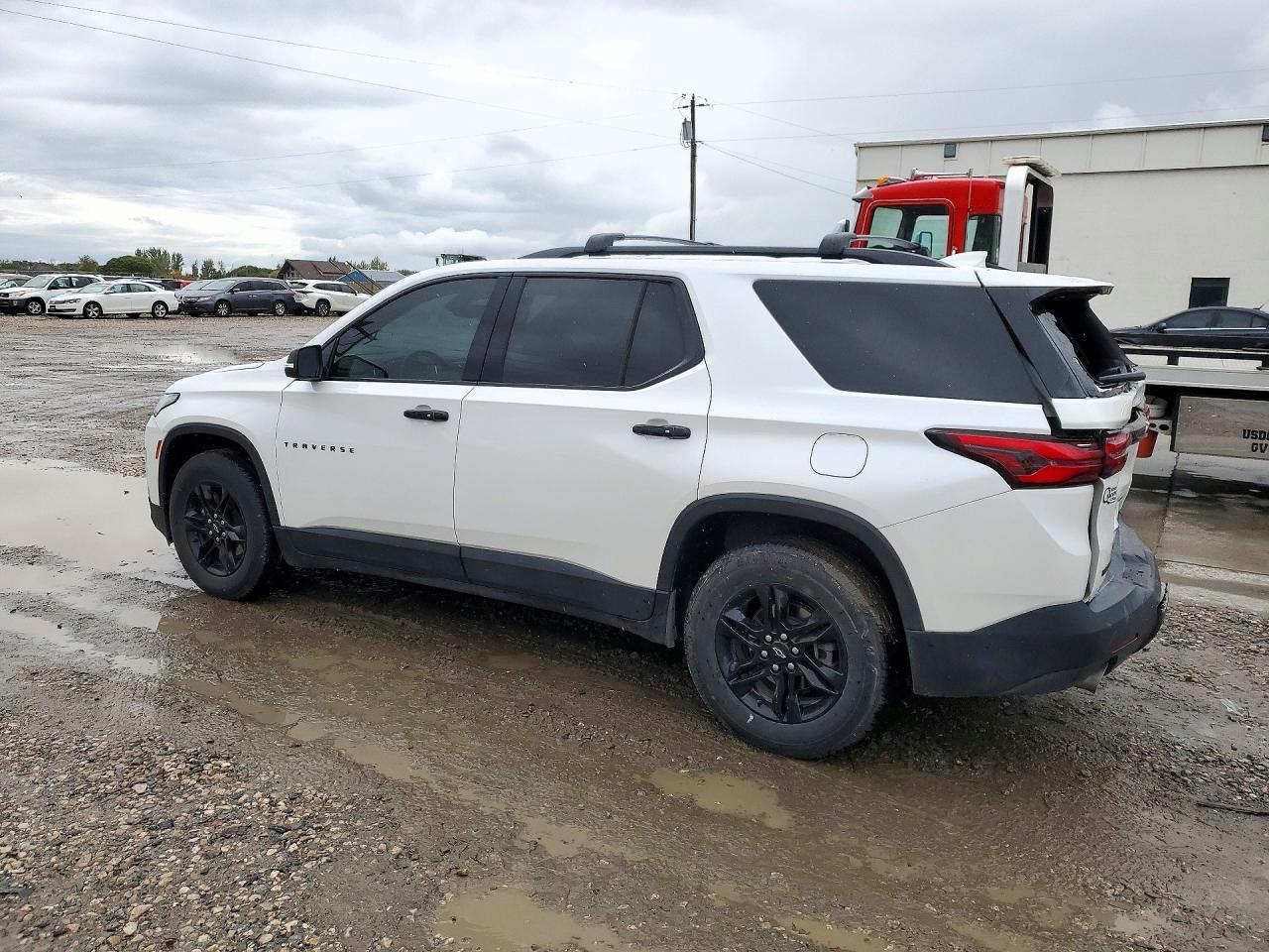 2022 Chevrolet Traverse Lt - Image 2